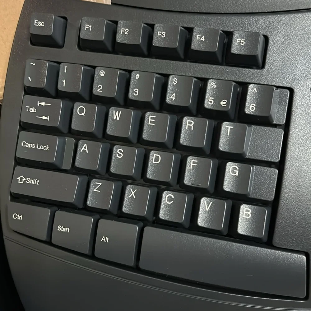 Perixx Periboard-612 wireless ergonomic split keyboard ⌨️